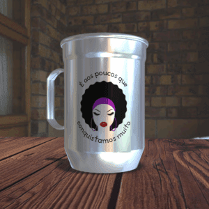 Caneca conquistando o mundo